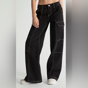 NWT PacSun Black Low Rise Puddle Cargo Pants Size S. Inseam 32”. Rise 9”.